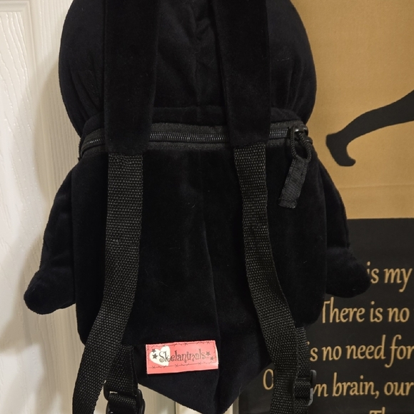 Black and White Penguin Backpack - Picture 2 of 8